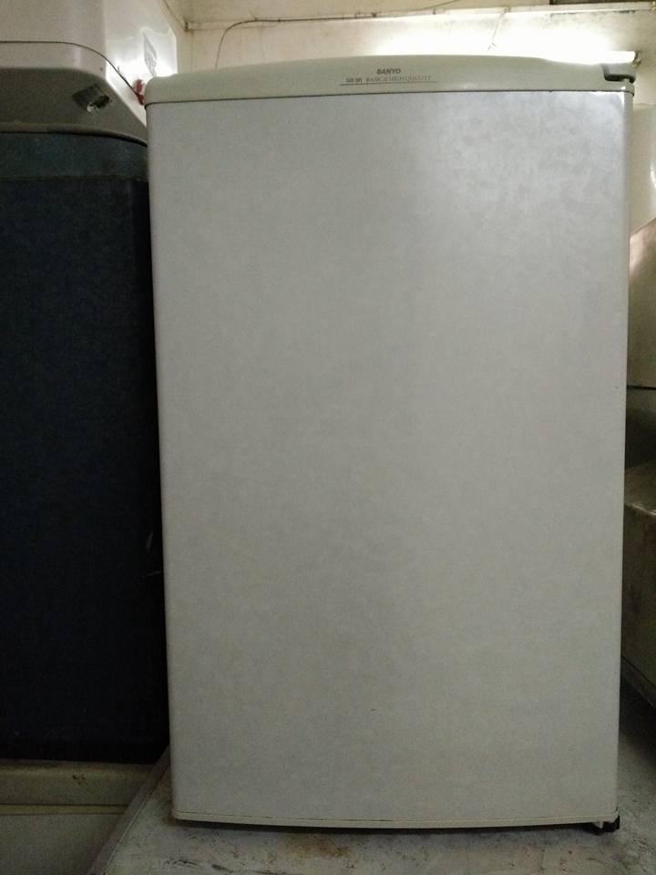 Tủ lạnh mini SANYO 90L nguyên bản, chạy ngon