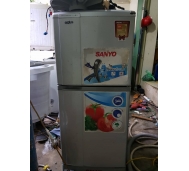 Tủ lạnh Sanyo 130L mới 85% ga lốc zin
