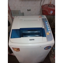 Bán maý giặt cũ SANYO 6,8Kg giá cạnh tranh