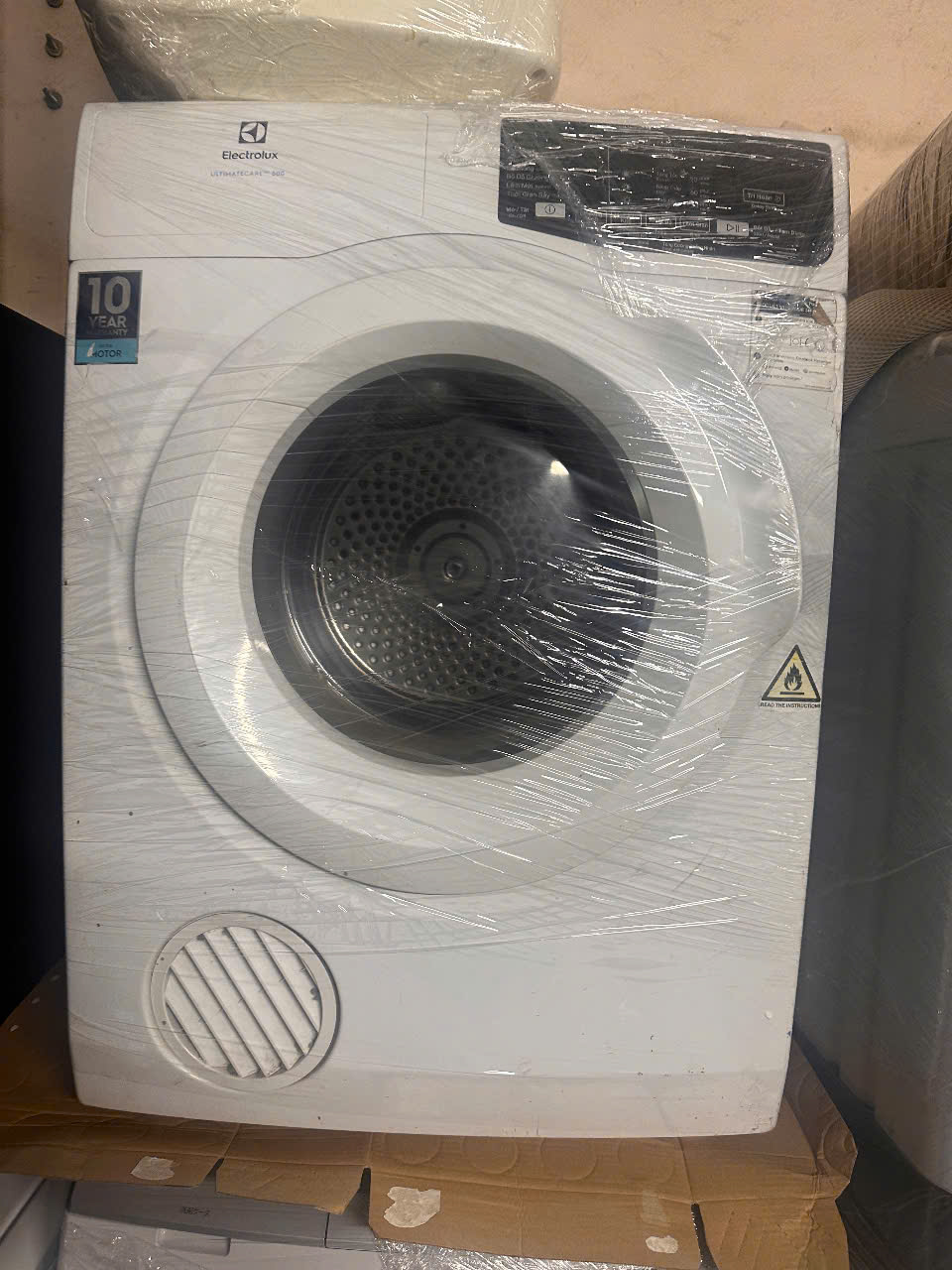 Máy sấy Electrolux 7kg mới nguyên bản . Máy sấy Electrolux 7kg mới nguyên bản .