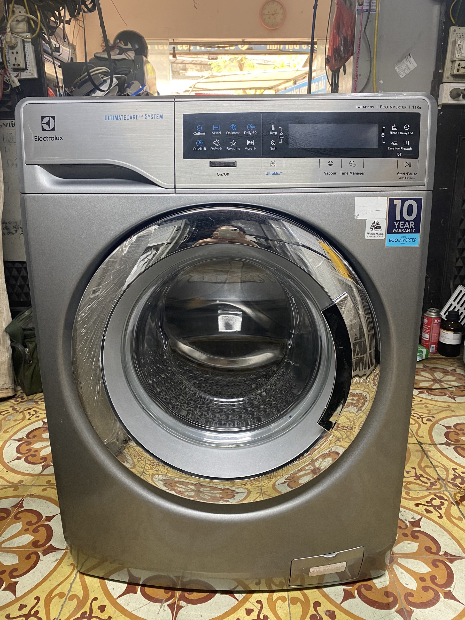 Máy giặt Electrolux Inverter 11 kg (EWF14113S)